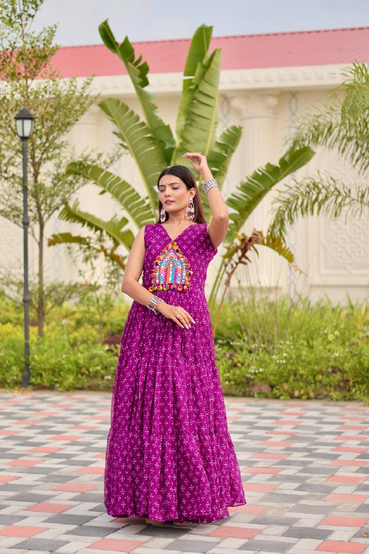 Tripti Navratri Special Gamathi Work Gown