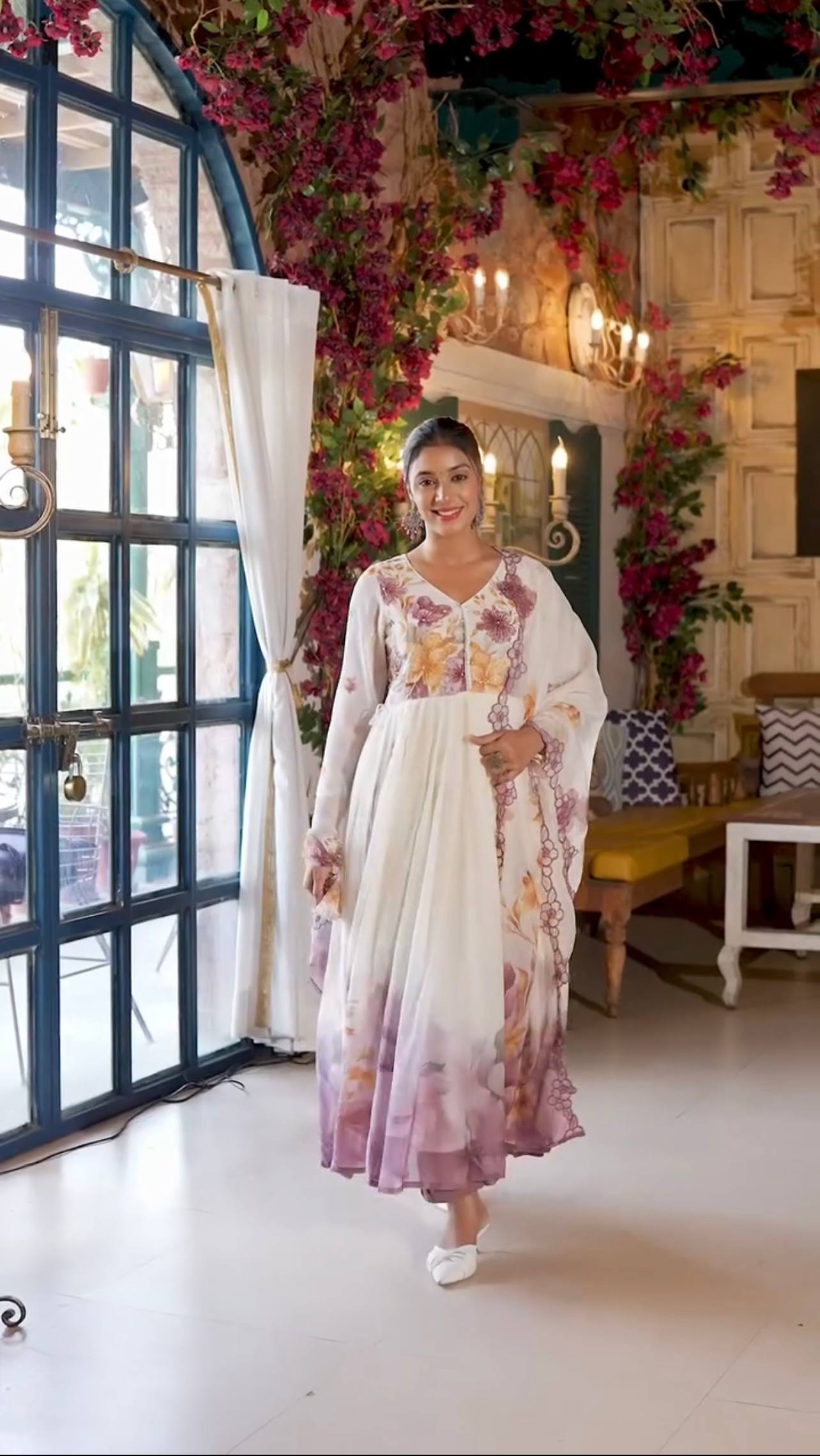 Aaru Charming Flow Anarkali Gown