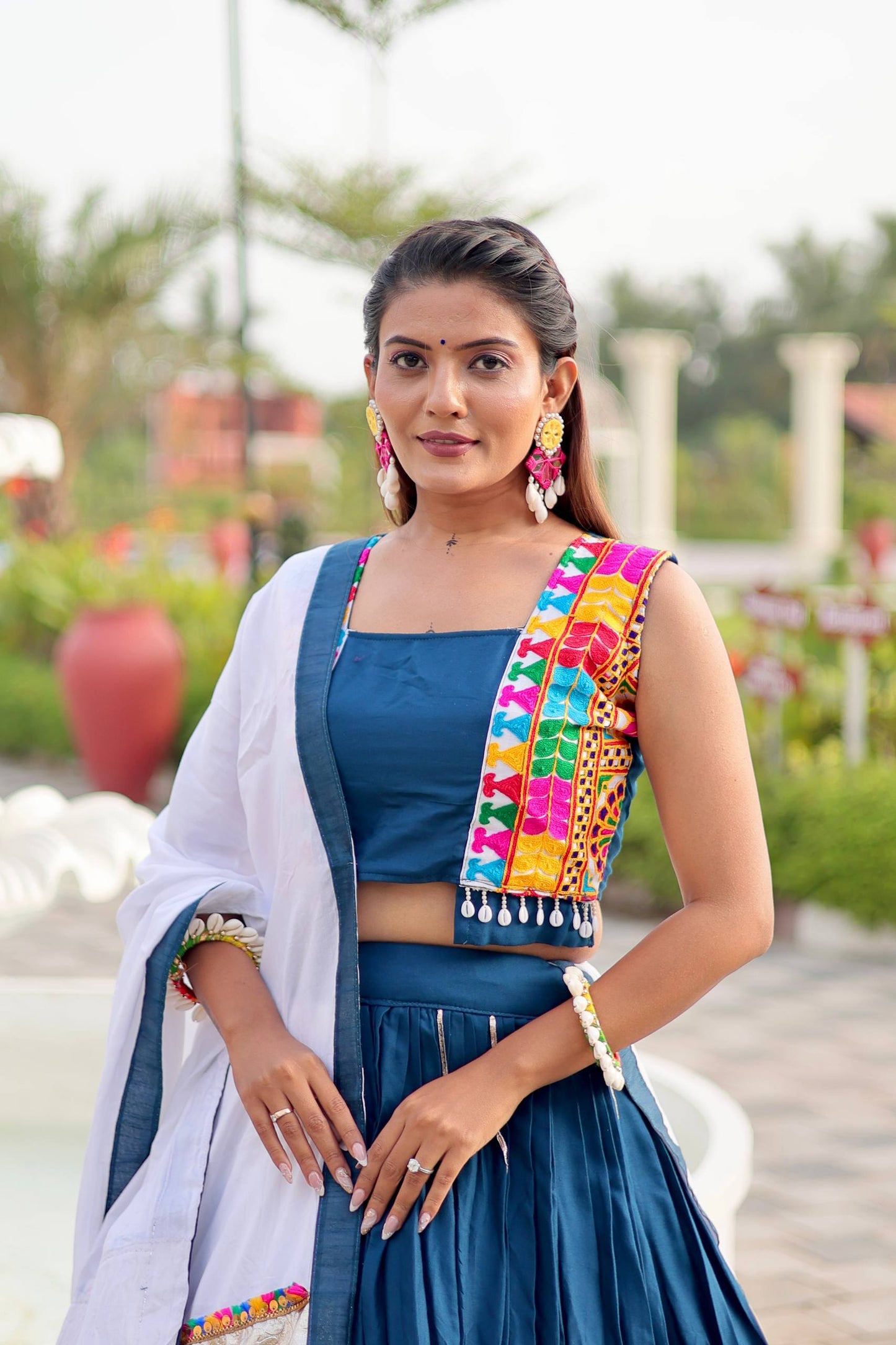 Navrani Heavy Gamthi Work Lehnga Choli