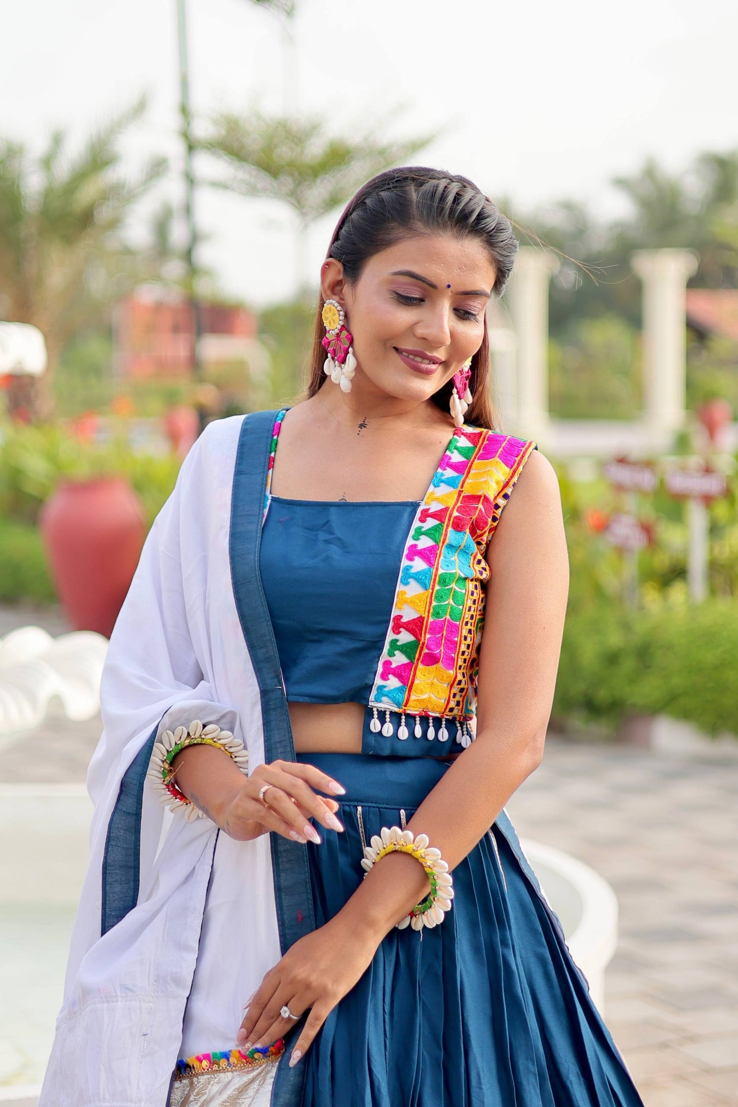 Navrani Heavy Gamthi Work Lehnga Choli