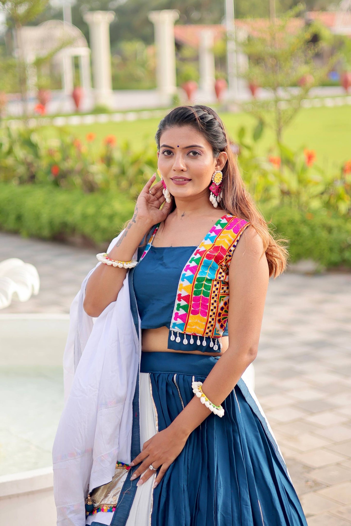 Navrani Heavy Gamthi Work Lehnga Choli