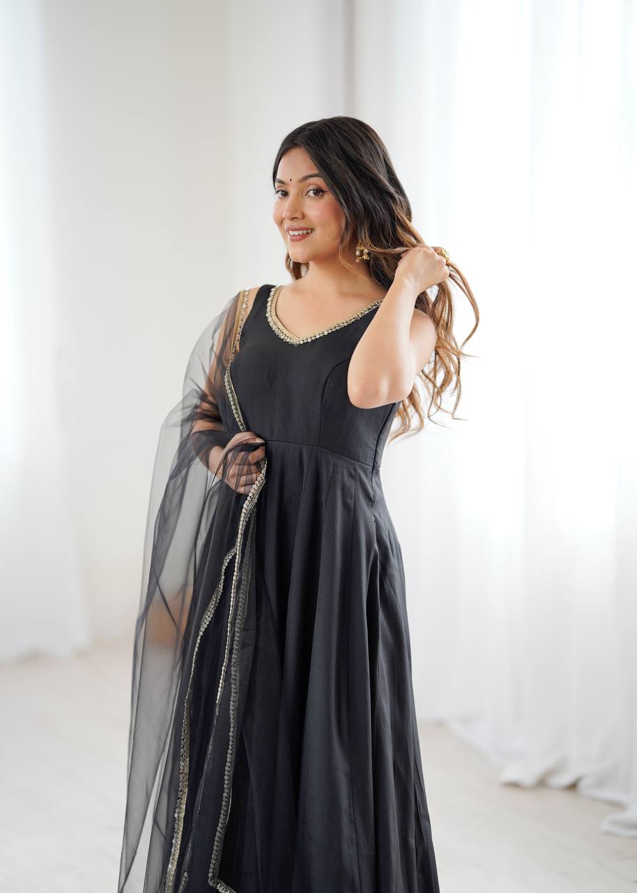 Palak Heavy Pure Romansilk Chanderi Black Anarkali Gown with Soft Nylon Net Dupatta