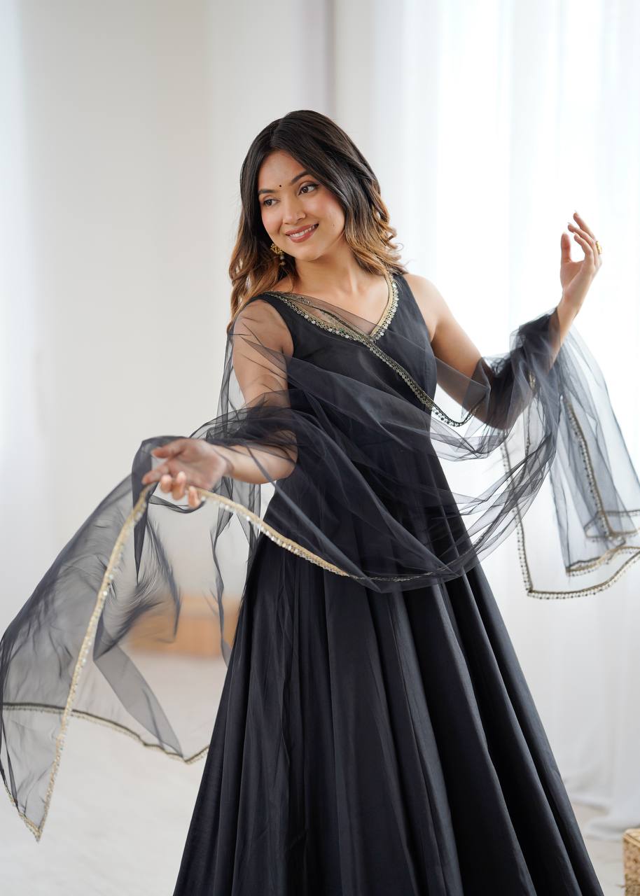 Palak Heavy Pure Romansilk Chanderi Black Anarkali Gown with Soft Nylon Net Dupatta