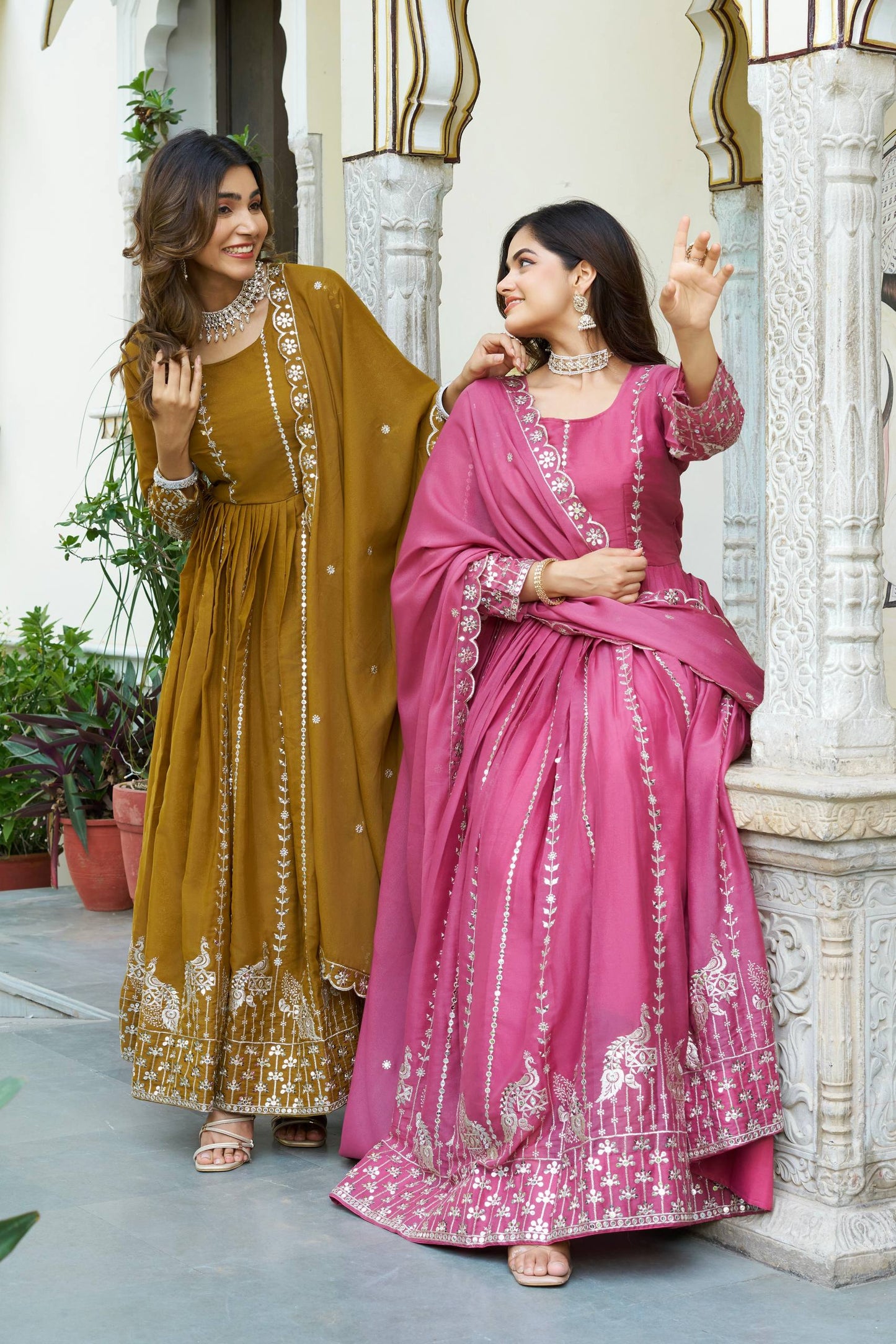 Twince Star Georgette Beautifil Gown Set