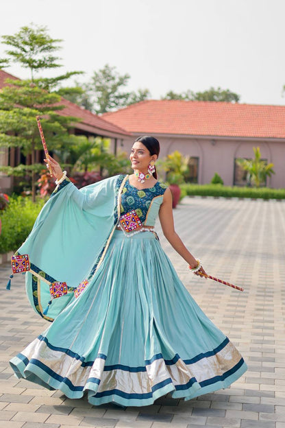Raatrani Heavy Gamthi Woek Lehnga Choli