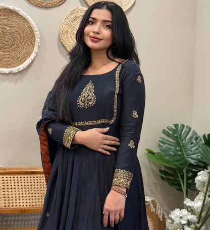 Hetvi Heavy Fox Georgette Gown