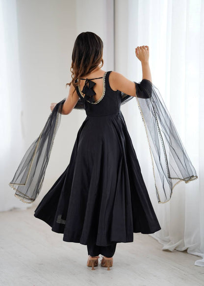 Palak Heavy Pure Romansilk Chanderi Black Anarkali Gown with Soft Nylon Net Dupatta