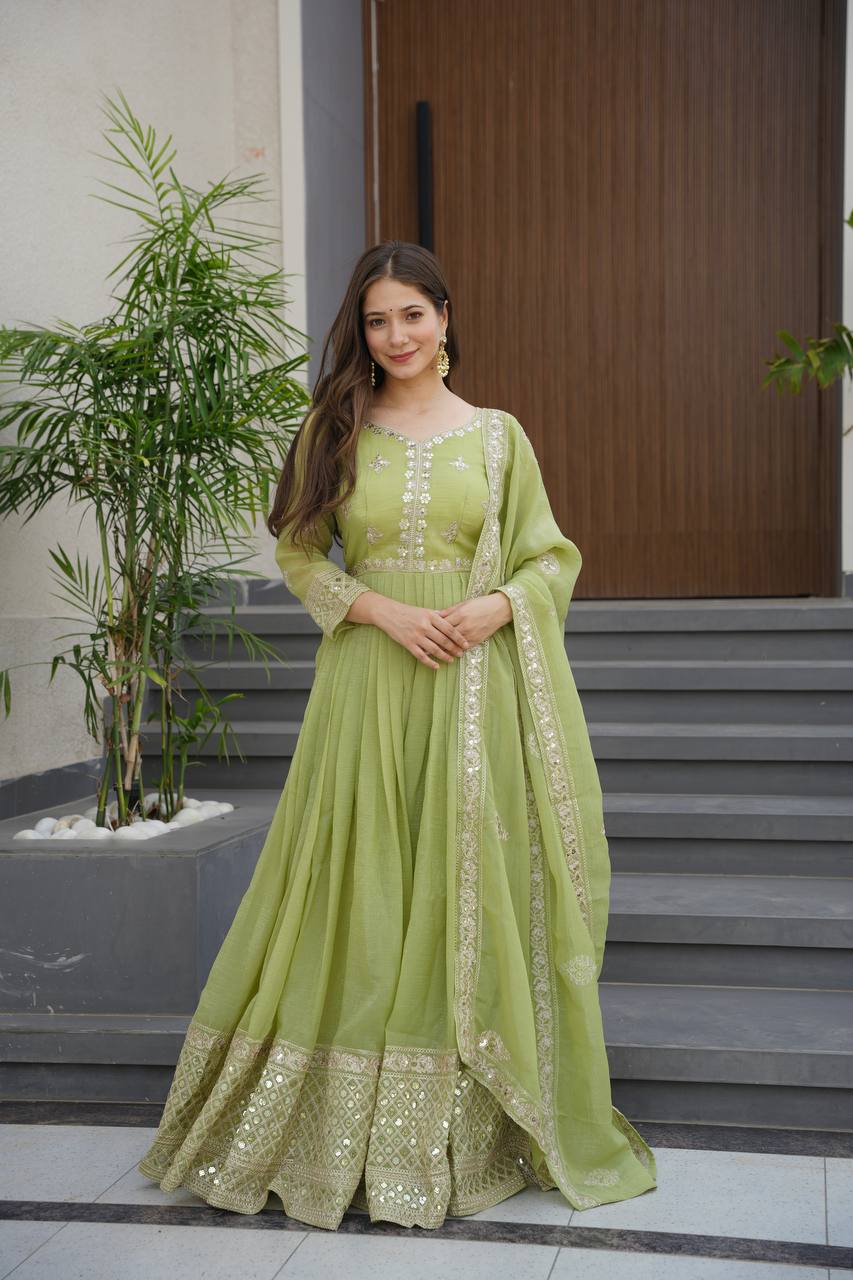Sitara Crunchy Silk Designer Gown Set