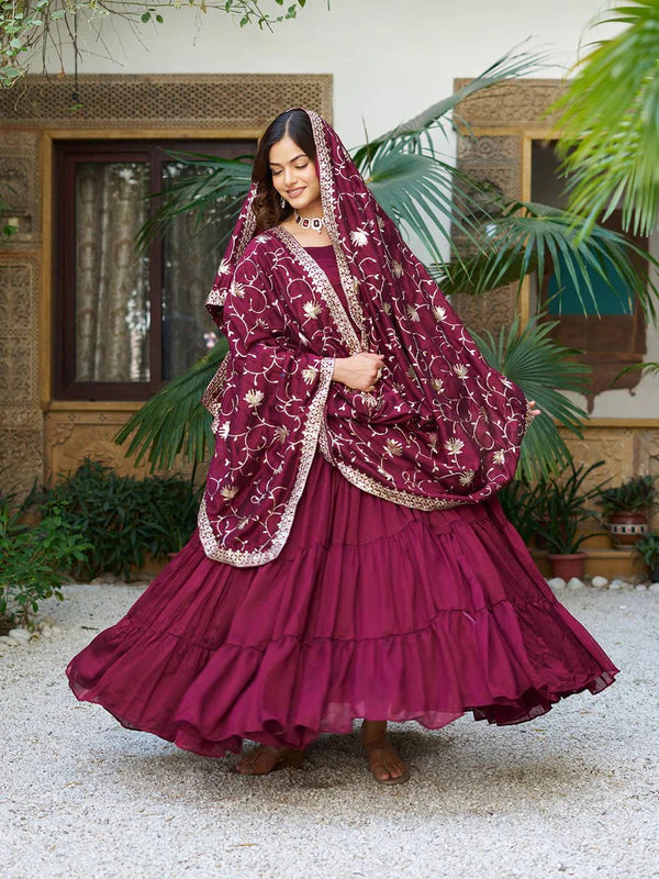 Nitya Riwaayat Hevy Duptta & Long Gown