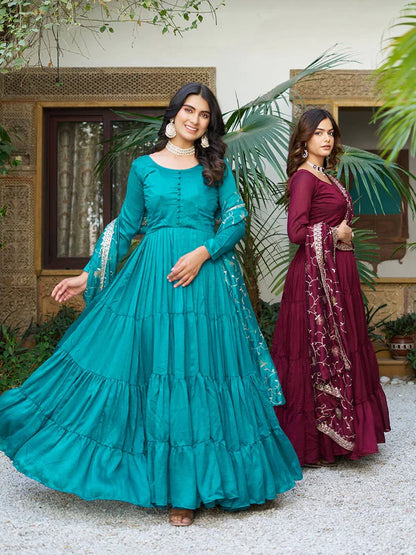 Nitya Riwaayat Hevy Duptta & Long Gown