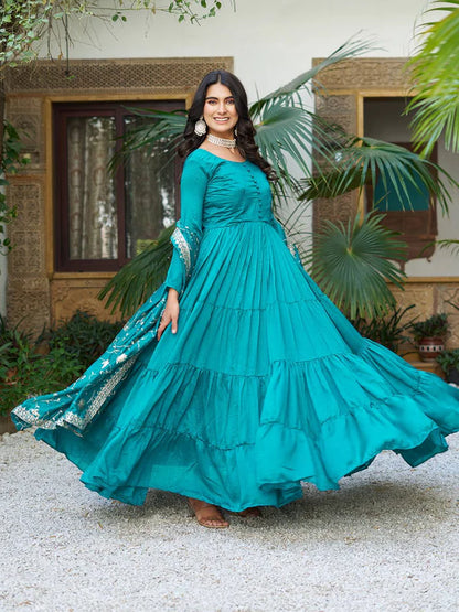 Nitya Riwaayat Hevy Duptta & Long Gown