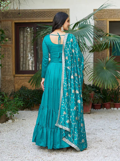 Nitya Riwaayat Hevy Duptta & Long Gown