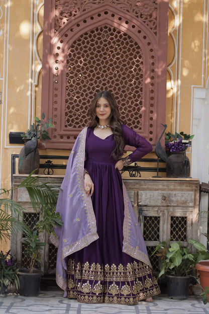 Venila Gold Crush Georgette Designer Gown